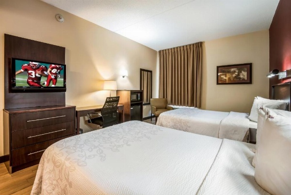 Red Roof PLUS+ San Antonio Downtown - Riverwalk image 22