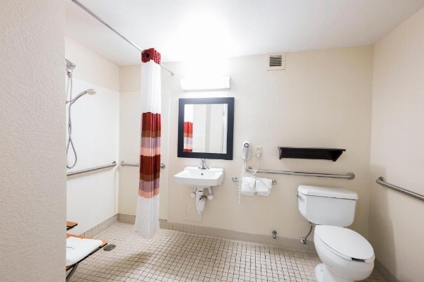 Red Roof PLUS+ San Antonio Downtown - Riverwalk image 30